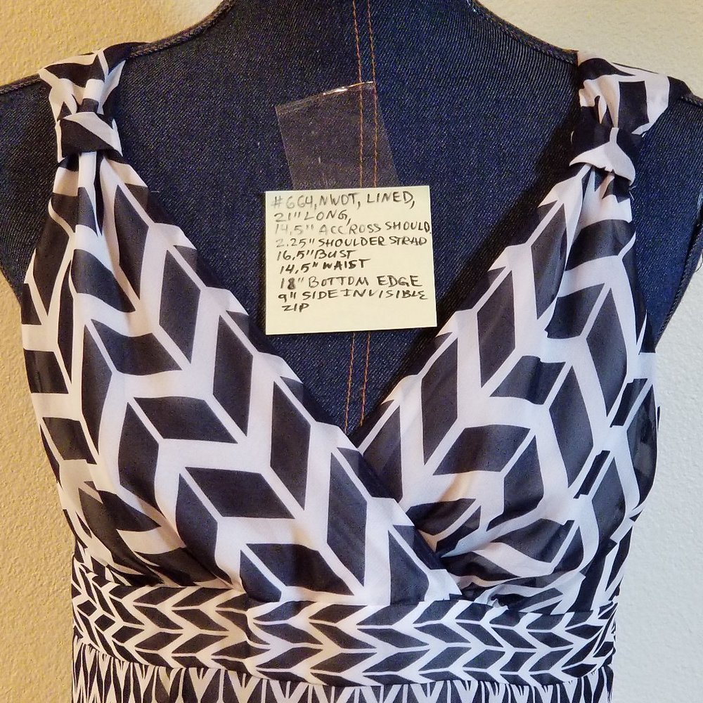 ✅NWOT Elegant Jones Wear Blue White Silk Fully Lined Top S #664, B14 - Picture 2 of 9